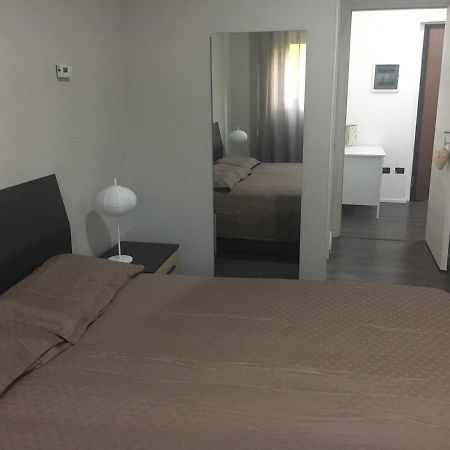 Family Rose Bed and Breakfast Como Exterior foto